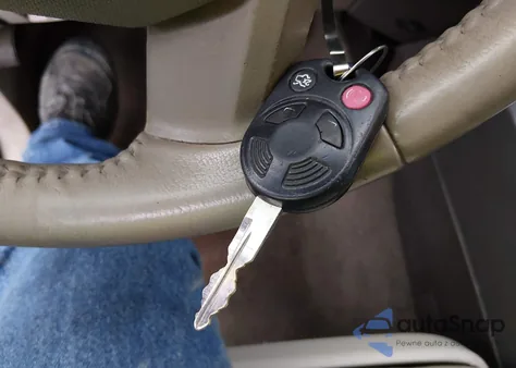 2011 Ford Expedition El Xlt z USA, uszkodzony, nr VIN 1FMJK1J55BEF32263